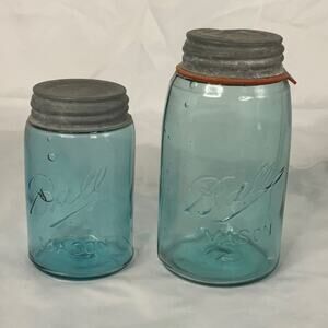 ANTIQUE 2 BALL MASON BLUE JARS ZINC LIDS GASKET 1 QT & 1 PT 1920-1930s